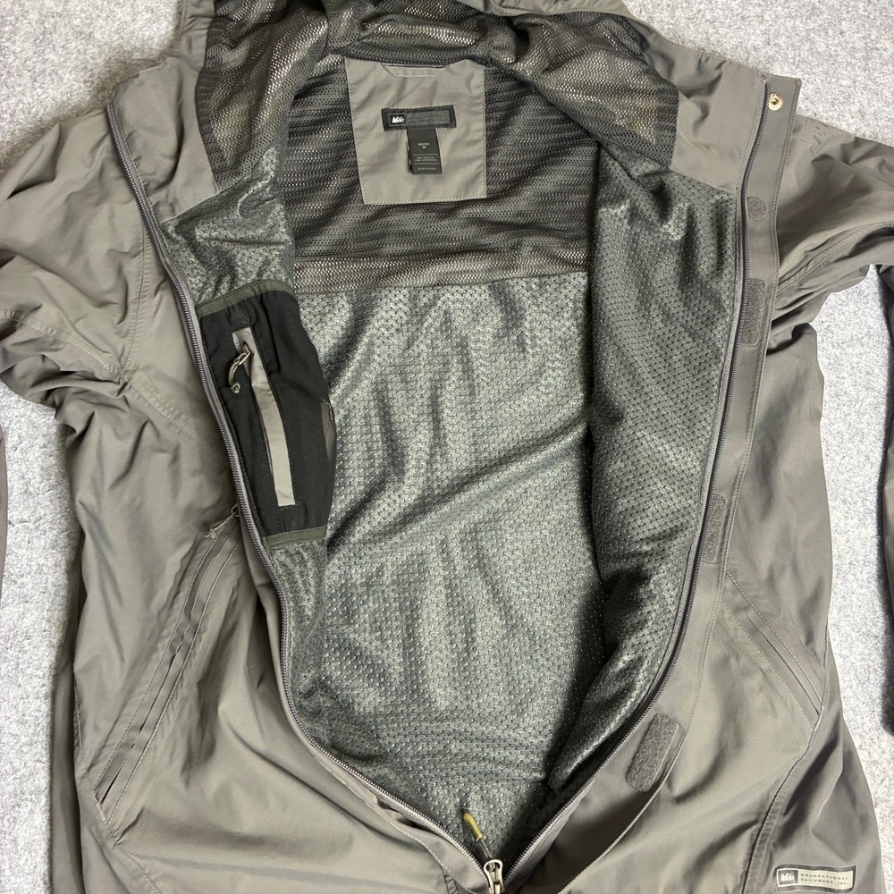 REI Mens Hooded Windbreaker Jacket Gray Mesh Lined Size Medium Hiking - Picture 3 of 9